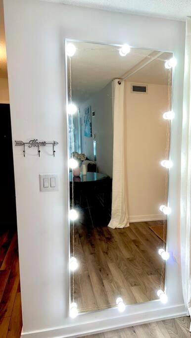 Luxurious Condo In The Center Of Downtown Toronto Exterior photo