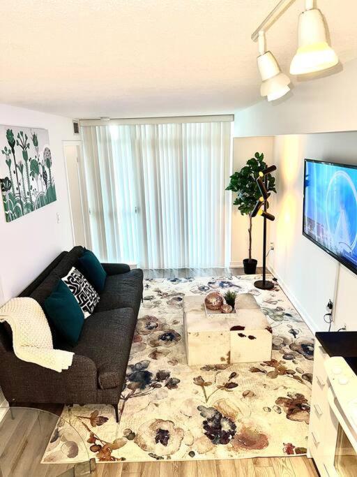 Luxurious Condo In The Center Of Downtown Toronto Exterior photo