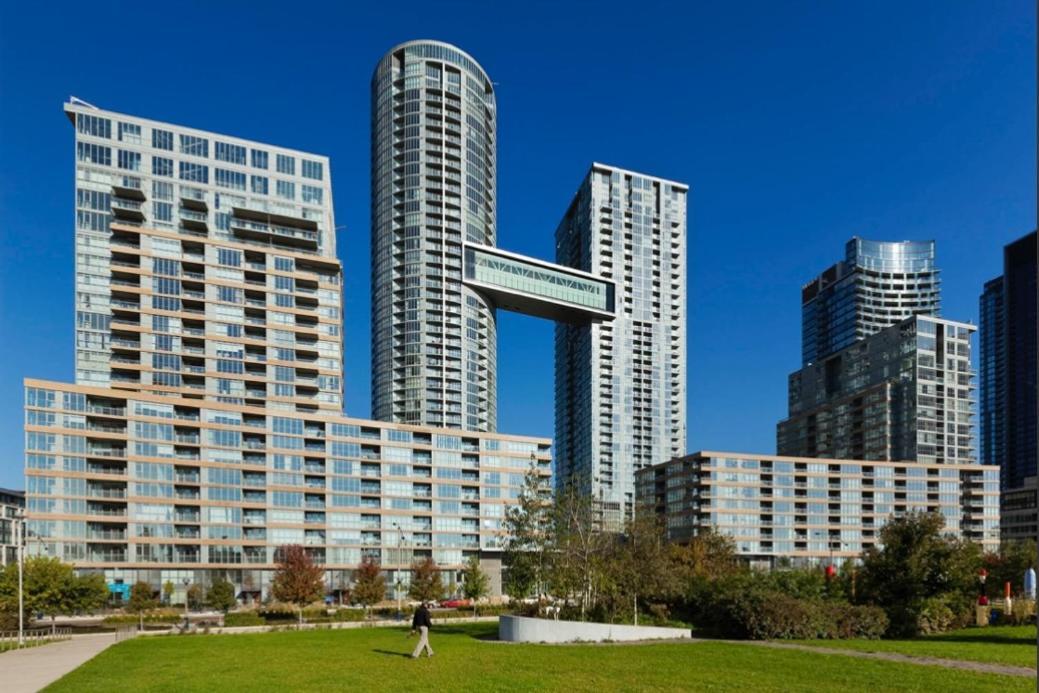 Luxurious Condo In The Center Of Downtown Toronto Exterior photo